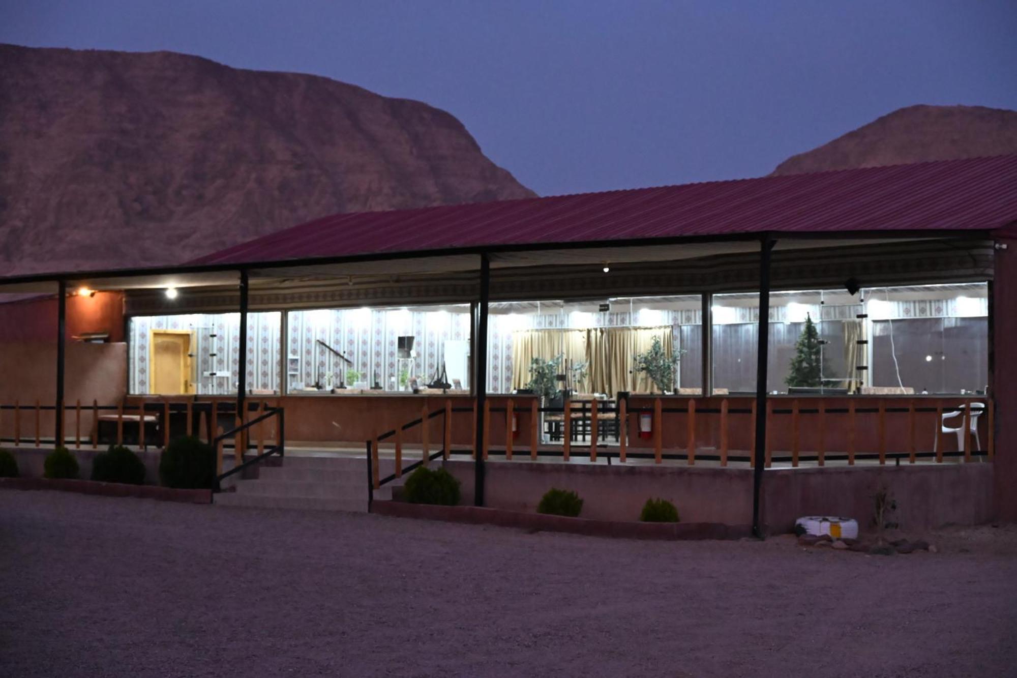 Bilal Luxury Camp Hotel Вади Рум Екстериор снимка